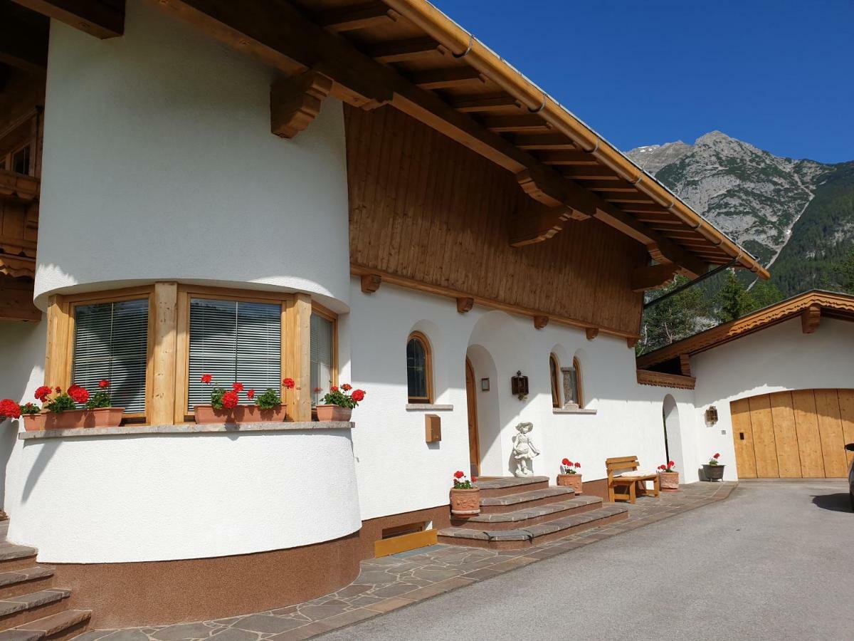 Apartamento Haus Schiefer Leutasch Exterior foto